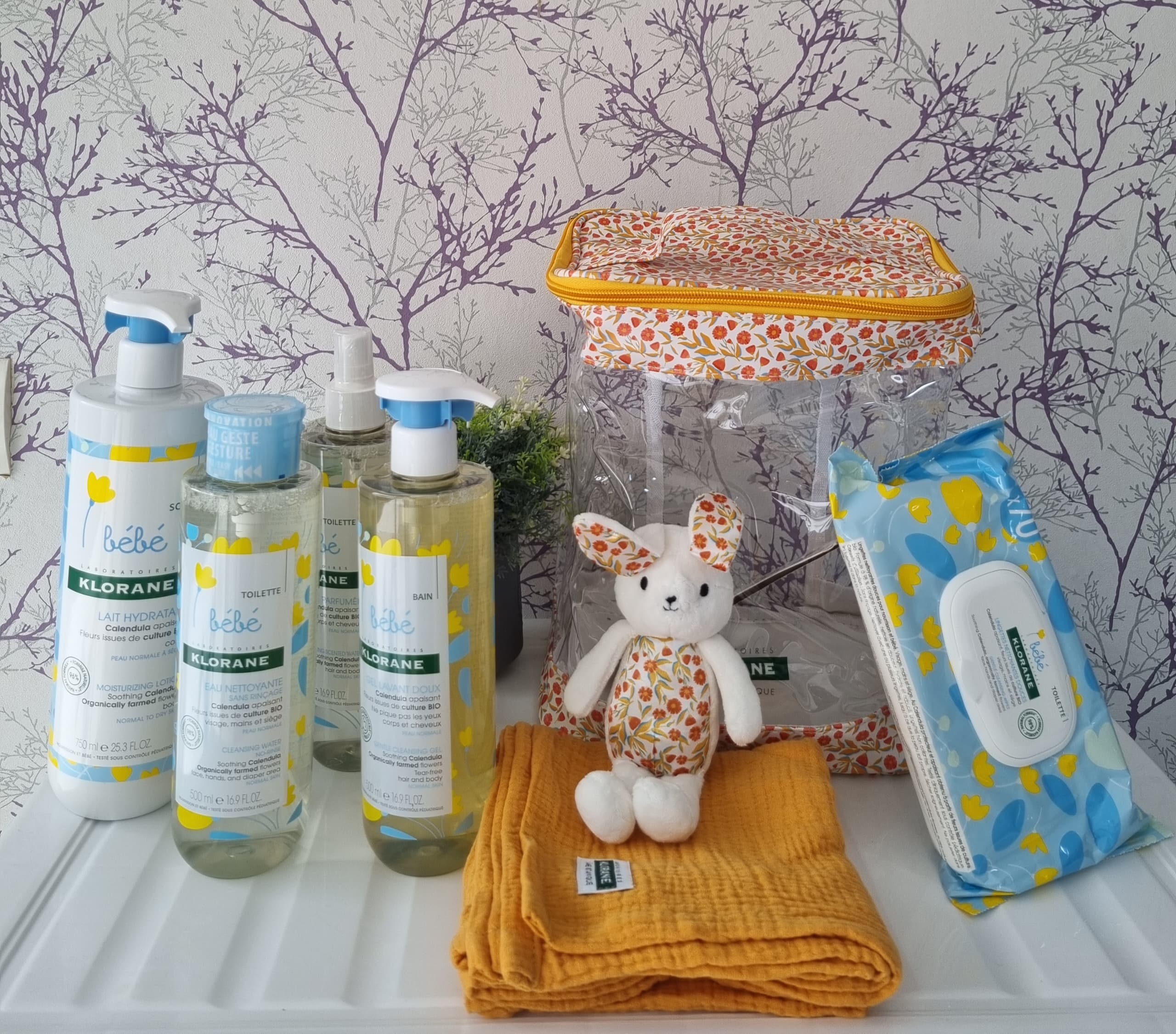 coffret de naissance krolane + trousse  et doudou offert