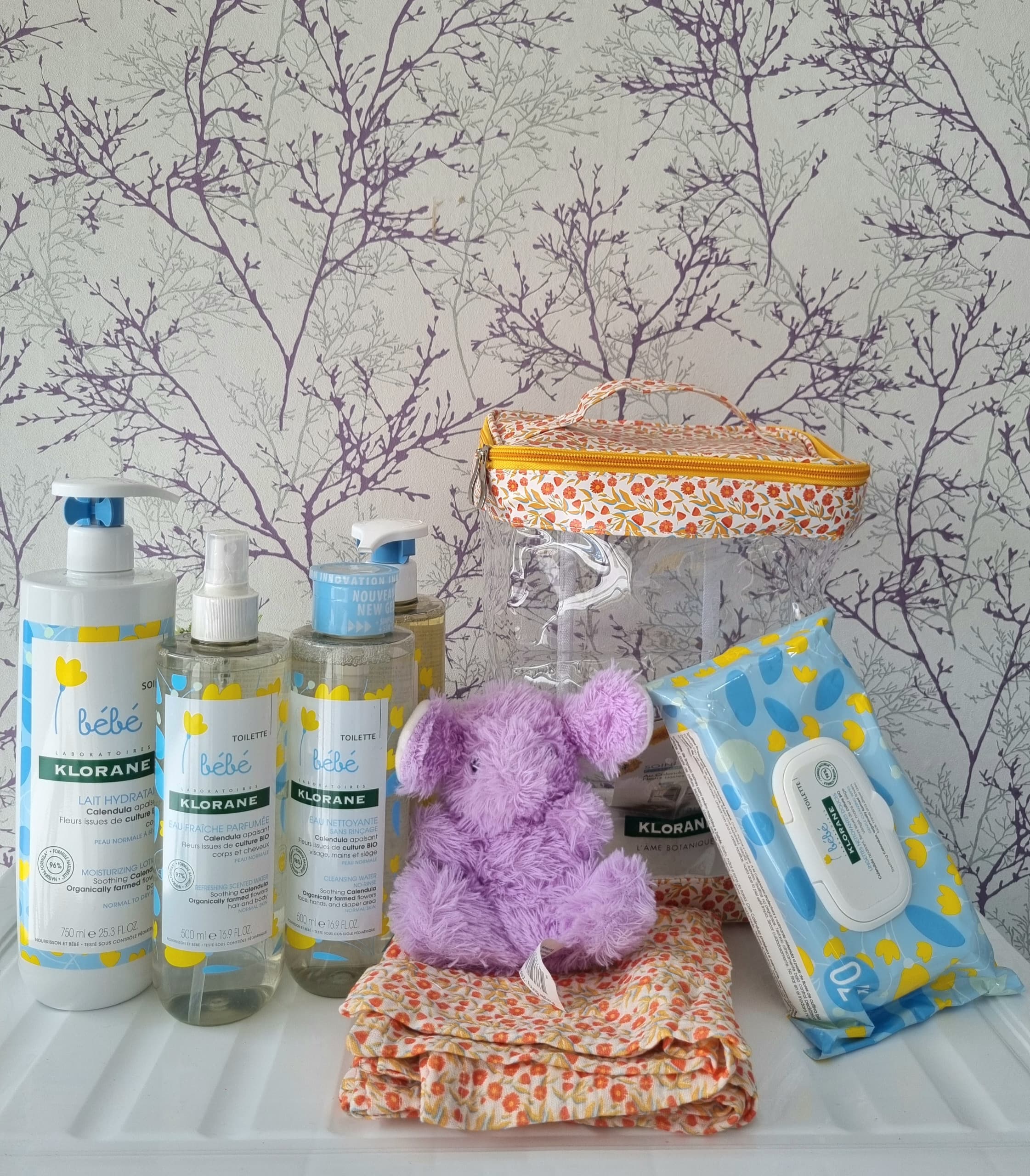 coffret de naissance krolane + trousse  et doudou offert