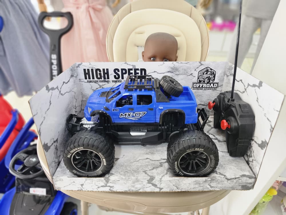 Voiture télécommandée tout-terrain